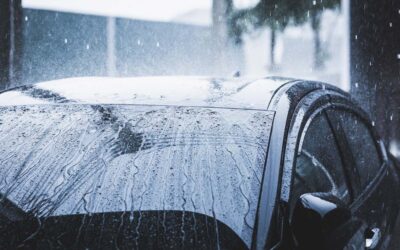 Verhindern Sie ernsthafte Probleme durch die Beseitigung des Durchregnens des Autos!